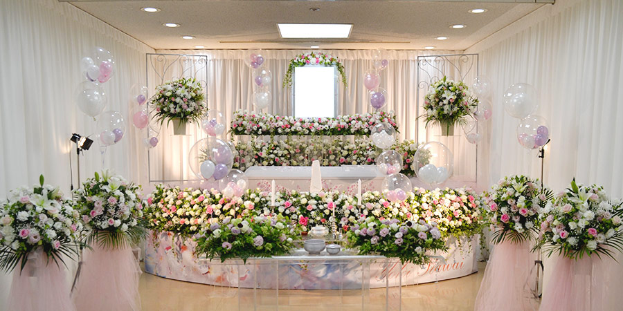 お葬式に菊の花が多い理由は？ - 家族葬のひなた 公式