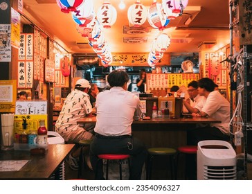 宴会で乾杯するビールジョッキイラスト無料フリー素材Good