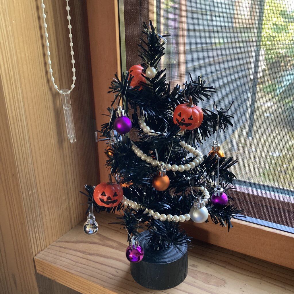 ハロウィンの飾り付けアイデア！100均や手作りで玄関やお部屋をかわいく♪暮らしニスタ