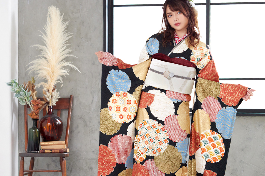 雪輪のれんに使われる和柄。その神秘的な柄のルーツを探る