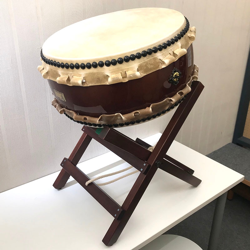 盆踊りの太鼓の魅力と伝統的な演奏方法を解説