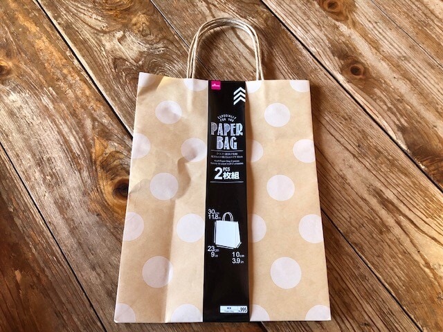 おしゃれなうえに便利！ダイソーのおすすめ紙袋10選 - macaroni