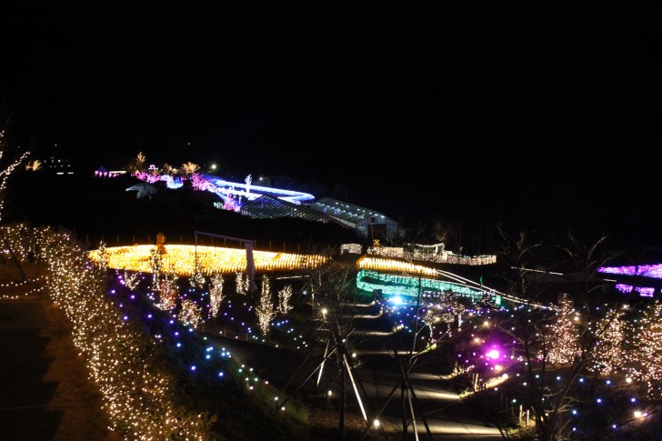 光に包み込まれ、光で遊ぶ体験空間 〜HIKARIUM〜 - イルミネーション情報 2024-2025- ウェザーニュース