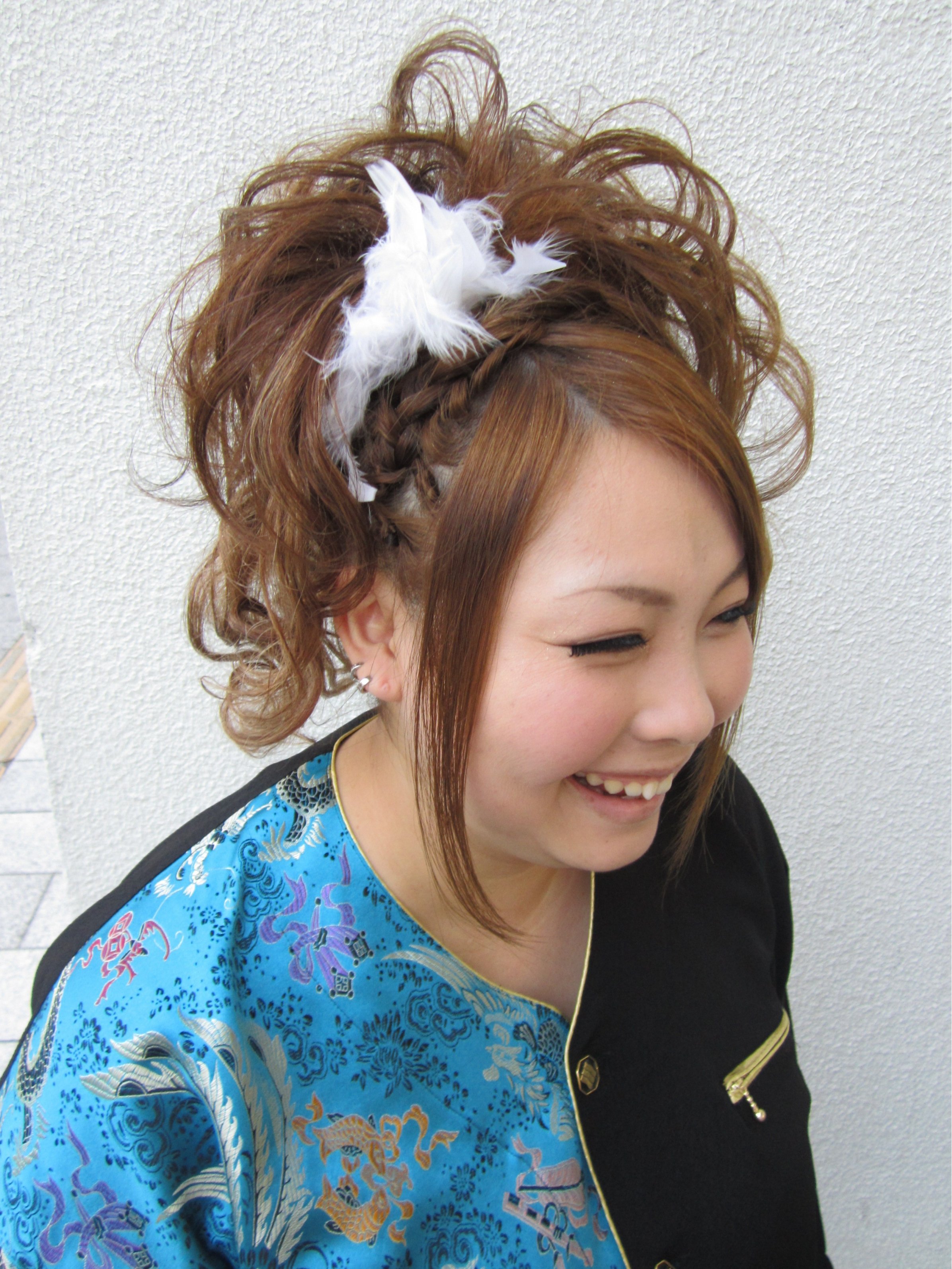 お祭りヘアセット祭りヘア祭り髪型 .ふんわり女将さんスタイル💫mayuちゃんのかわいい手作りお飾りも入荷💓 やりたいスタイルがあったら 画像の保存マークをタップして 保存して提示して下さい💫 . special thanks🤍 ⚠️⚠️⚠️2024年お祭りヘア