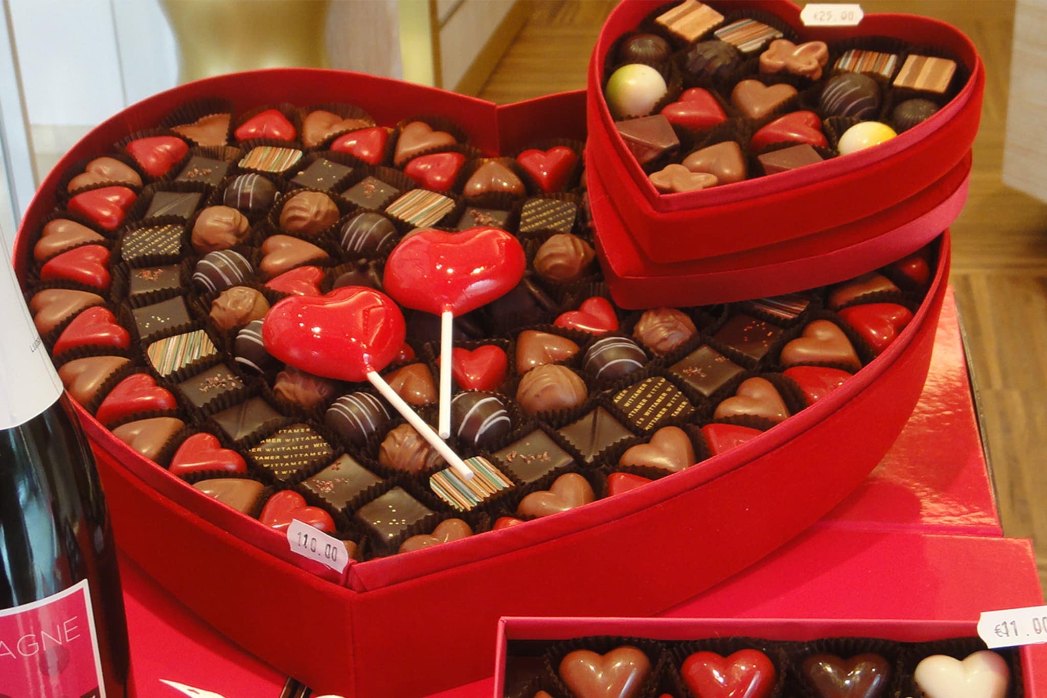 LOHACO - バレンタイン特集 人気のチョコレートをロハコで