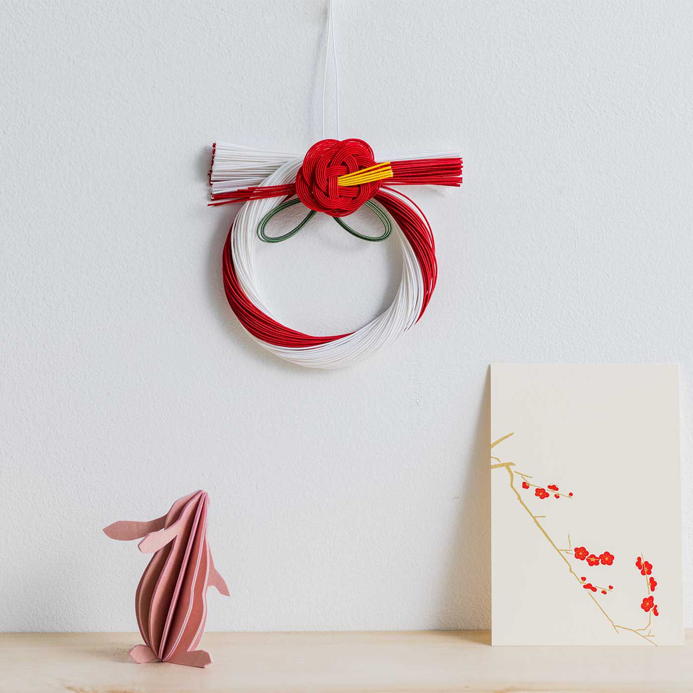 正月飾り しめ縄 つまみ細工白梅 お正月飾り しめ縄飾り しめ縄リース しめ飾り おしゃれ モダン 玄関 玄関ドア リース 水引 注連縄 送料無料.しめ縄.結納屋 長生堂