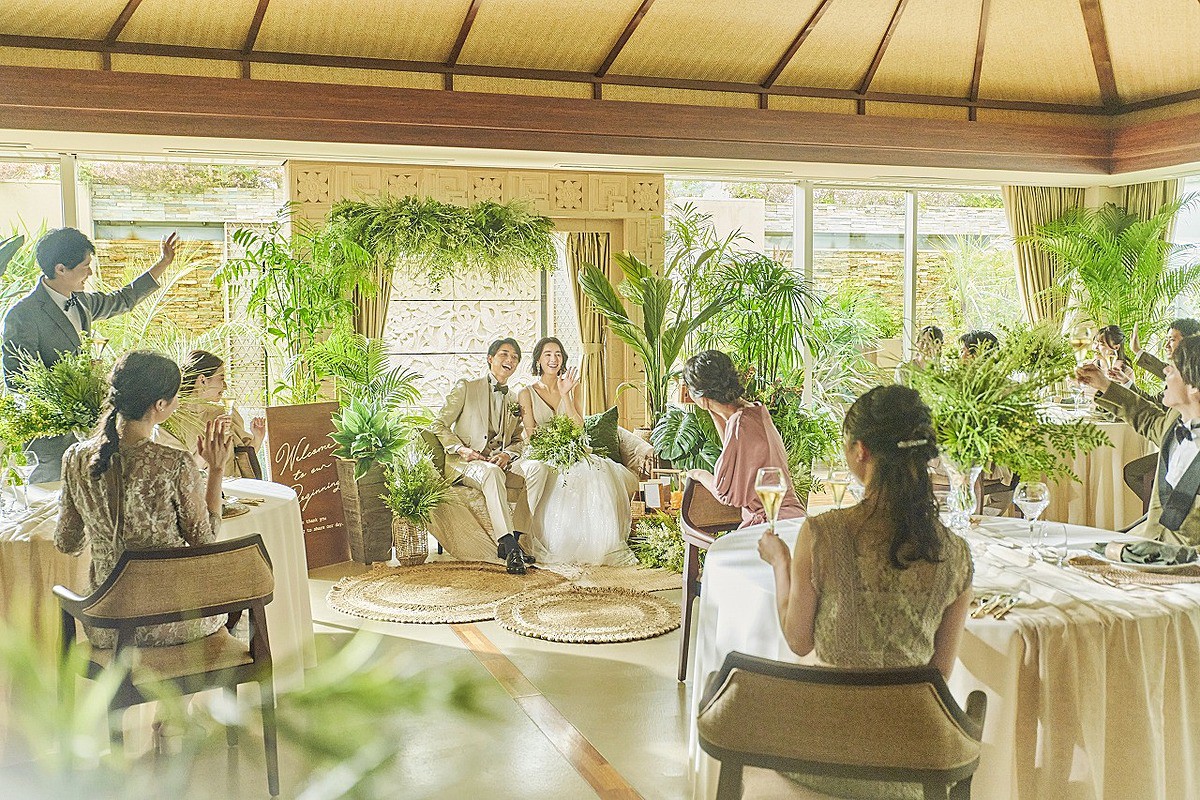 結婚式「高砂」の基本スタイルとマナートレンドはリラクシー＆ナチュラル！おしゃれなコーディネート実例みんなのウェディングニュース