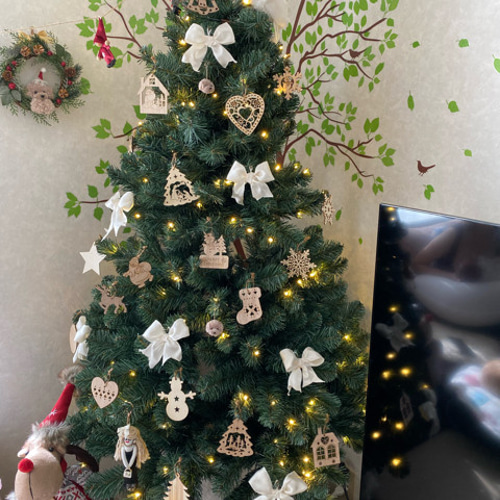 クリスマスツリーと飾り付けChristmas Tree and Decorations