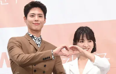 パクボゴム、帰国日に「女優ホンジヒさんの結婚式」に出席！ レットミーフライで共演したご縁