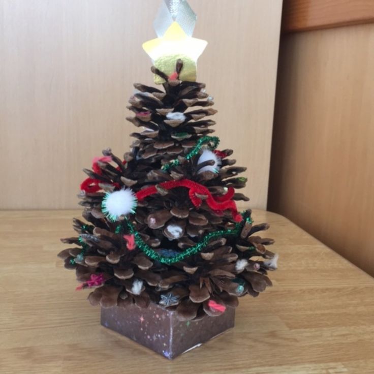 保育 製作 クリスマスツリー まつぼっくりほいくびより