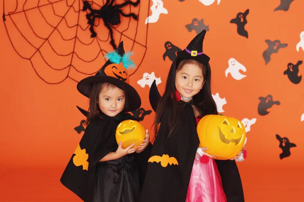 ハロウィンコスプレの子供向けアイディア集 2024年 BUBing！グランピングとキャンプの総合メディア