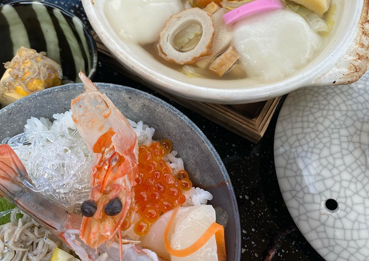 日帰り温泉華の番台, ゴールデンウィーク中は、休まず営業致します。, ご家族でゆっくりと過ごしませんか？,お食事入浴のお客様は、200円で入浴が出来ます。, いちご🍓パフェ、エステは要予約0968-44-0887, お待ちしてます。,パフェジム食事癒し熊本平山温泉ランチ山鹿エステjapan温泉温泉三昧サウナ