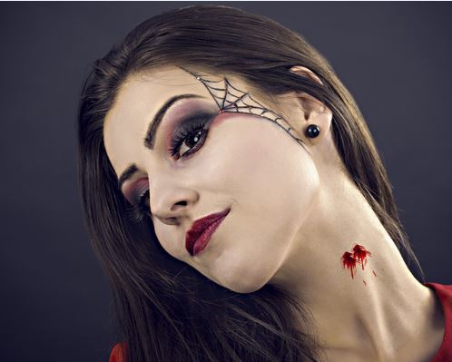 ハロウィンメイクのやり方！簡単かわいい目元＆ガチな傷口風メイクの方法もLIPS