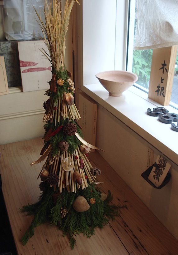 約3万球のLEDが彩る、本物のモミの木を使用した全長約13.5ｍのクリスマスツリーが出現！ ＫＩＴＴＥのクリスマスイベント「ＷＨＩＴＥＫＩＴＴＥ」開催JPビルマネジメント株式会社のプレスリリース