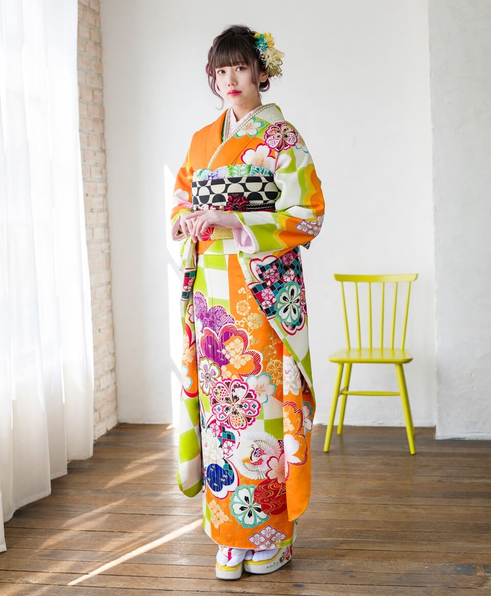 成人式にレトロモダン振袖が人気！髪型やアクセサリーおすすめコーデ集京都さがの館