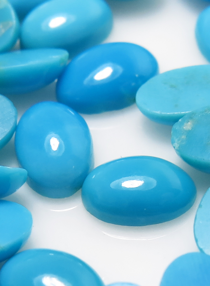 12月の誕生石タンザナイト・ターコイズ・ラピスラズリ・ジルコンの特徴、おすすめジュエリー