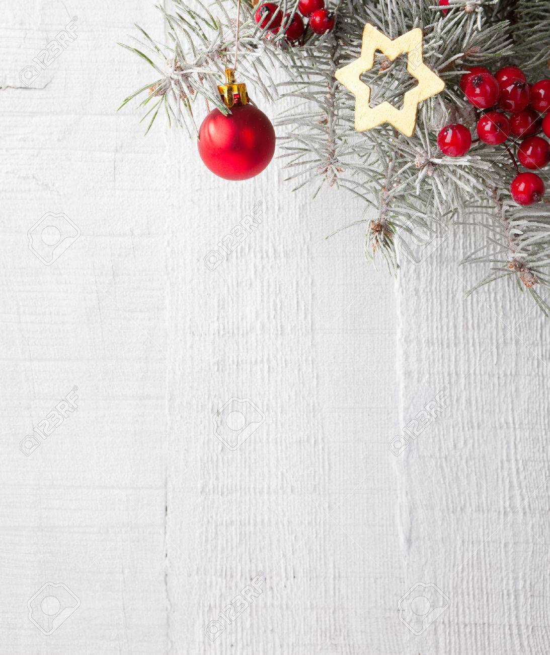 白いクリスマスツリー！リビングに飾るホワイトクリスマスツリーのおすすめランキングわたしと、暮らし