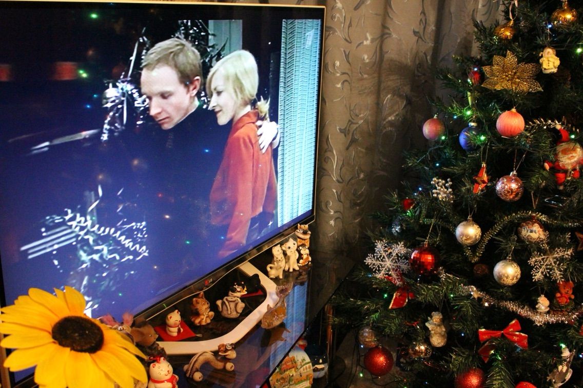 ロシアのクリスマスは1月7日 お正月もツリーが飾られています。 - ロシアは隣の国