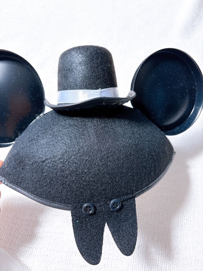 とっても美しかった ウェディングのカチューシャとハット🥺✨✨✨ 「めっちゃ可愛いじゃぁぁぁぁぁん💖」 って値段見たらびっくり、、、😇笑カチューシャだけでも約8万円ってやばっ😂✨✨✨ でもそれでも「いいなぁ欲しいなぁ」と思わせる美しさと 可愛さなのでした