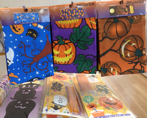 セリアのハロウィン紙皿や紙コップ 100均でピックやパーティグッズも