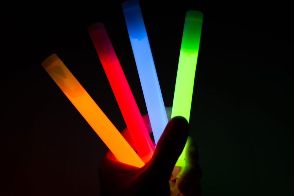 ドレス色当てクイズ__ 受付に置いてあるペンライトのなかから 新婦様のカラードレスの色を予想してドレス色当て結婚式鹿児島結婚式鹿児島サンロイヤルホテル