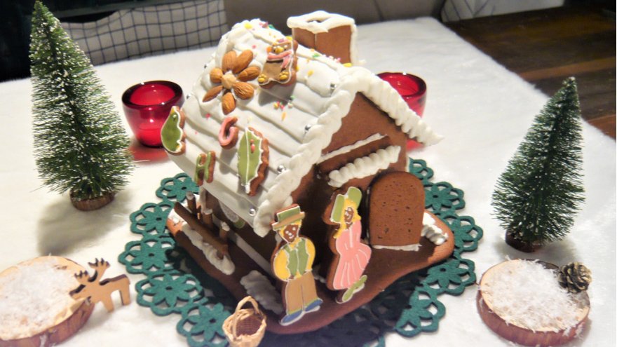 お菓子の家のクリスマスケーキレシピ・作り方ネスレ日本 製品情報サイト