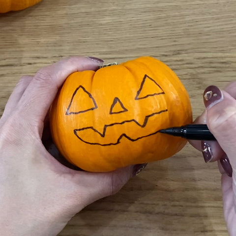 紙コップ工作！ハロウィンかぼちゃのお菓子入れバッグの作り方！ガムシャラナ子育て