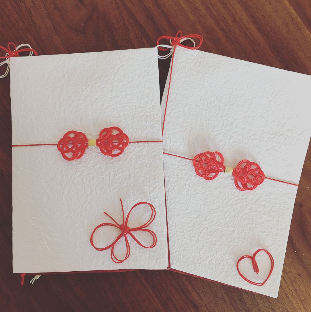 両家顔合わせしおり を2人らしくアレンジ♡先輩カップルの実例54選ウェディングニュース