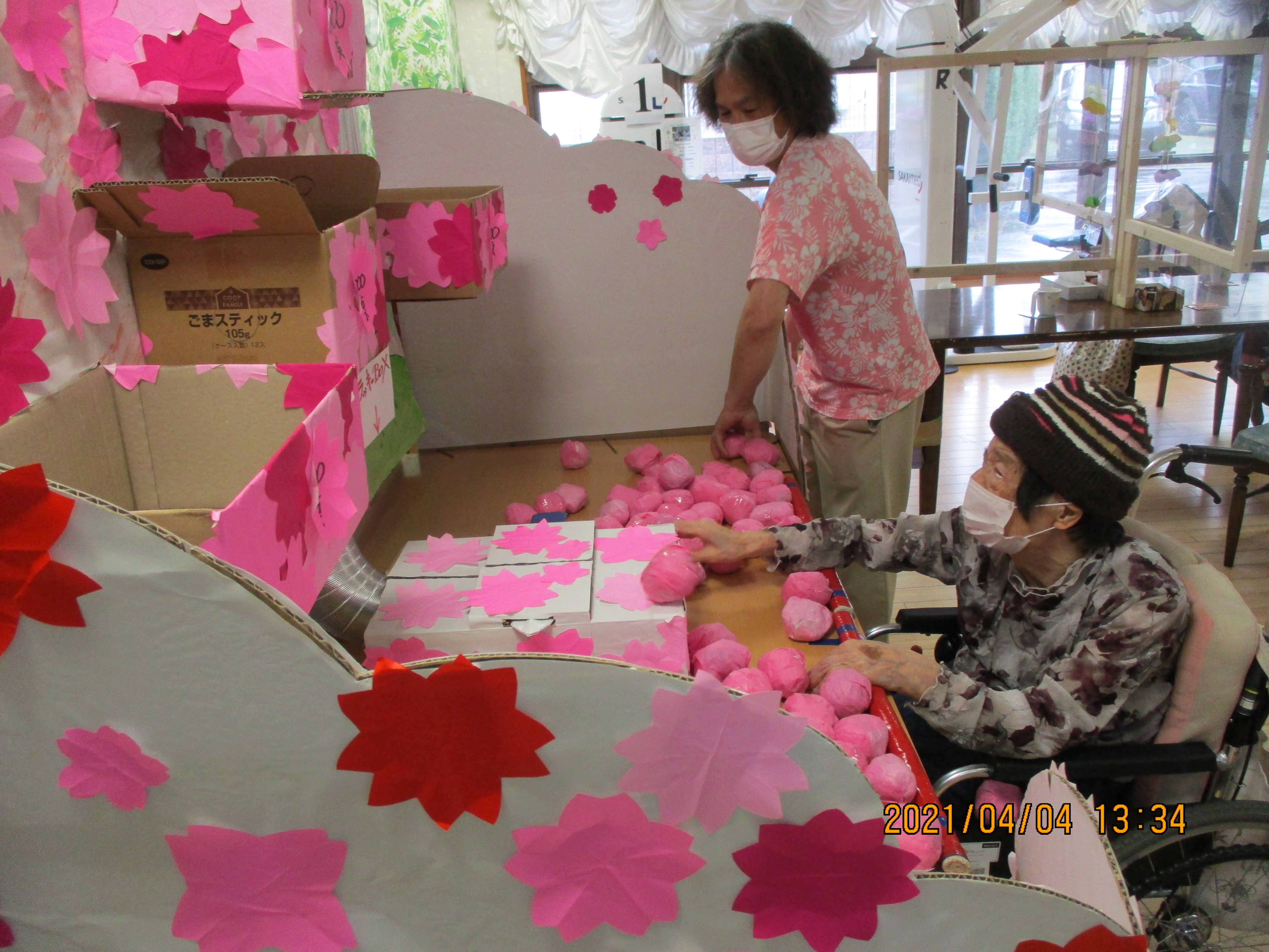 福祉イベント企画 - 月見レクリエーションの連携プレーがお見事