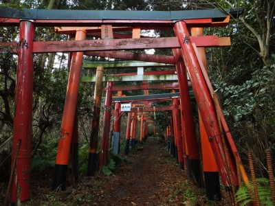 12 22、NC700Sで横須賀「伏見白赤稲荷社」 : 某の雑記帳