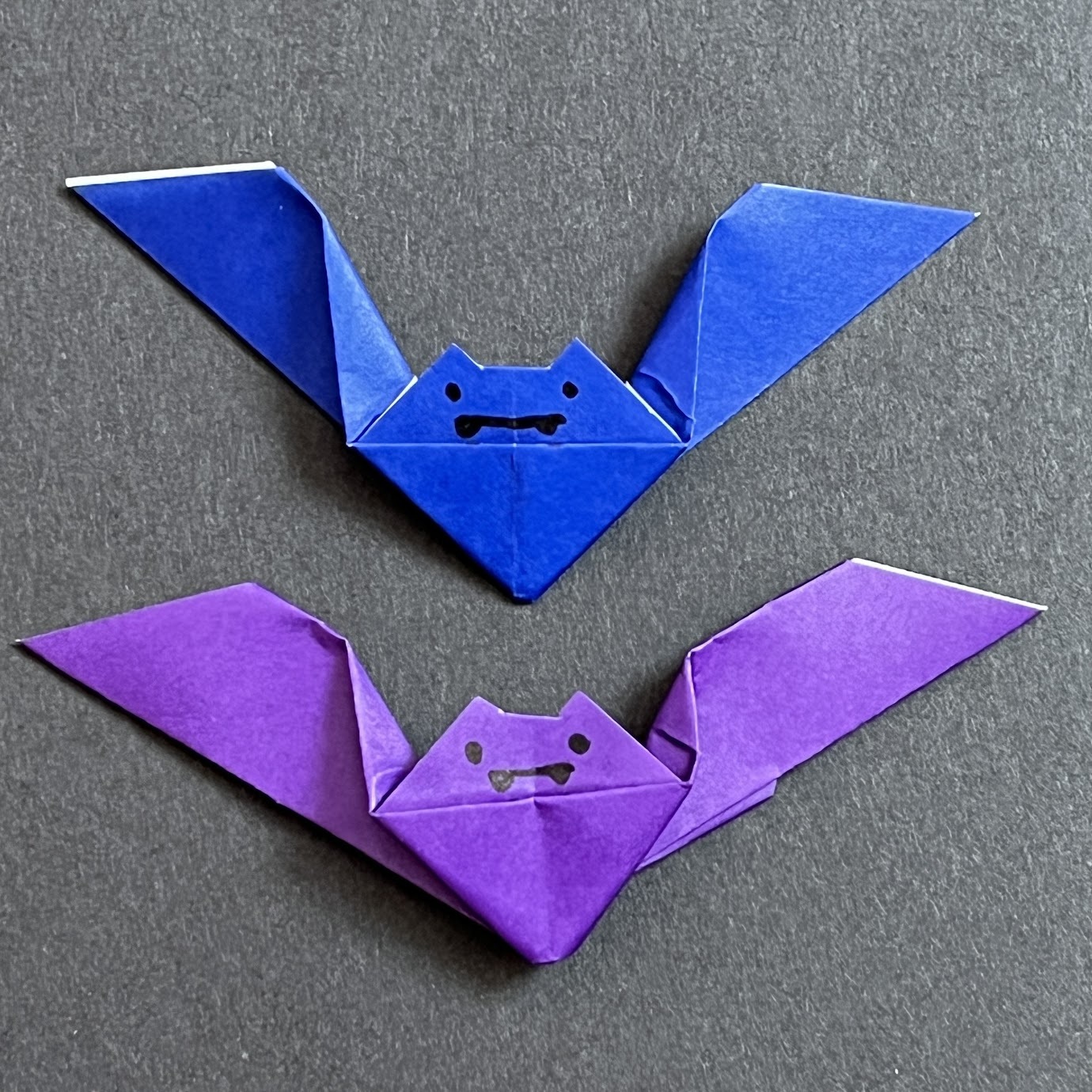 ハロウィンの簡単な折り紙アイデア14選！ 3歳児・ねこ・かぼちゃ・コウモリ・おばけ・魔女・キャンディ保育士くらぶ