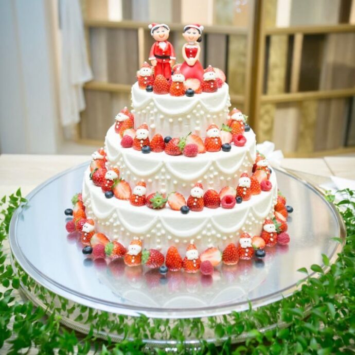 冬にぴったり！冬婚を彩るウェディングケーキ10選♡ 今週のスタスナ omotte magazine fromANNIVERSAIRE記念日にまつわるマガジン