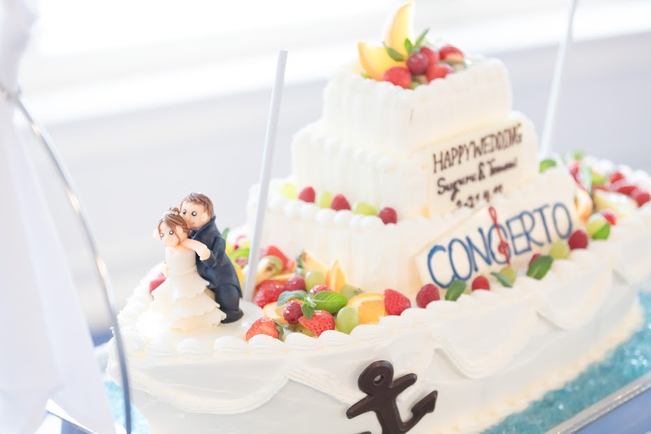 丁寧に施されたレース模様が レトロで可愛いウエディングケーキ。 ホテルパティシエが1台ずつ仕立てるオリジナルケーキは まるで芸術作品のよう。季節のフルーツや会場に合わせたお花を合わせて おふたりの理想のデザインを叶えます—————————— 公式HP・その他の投稿