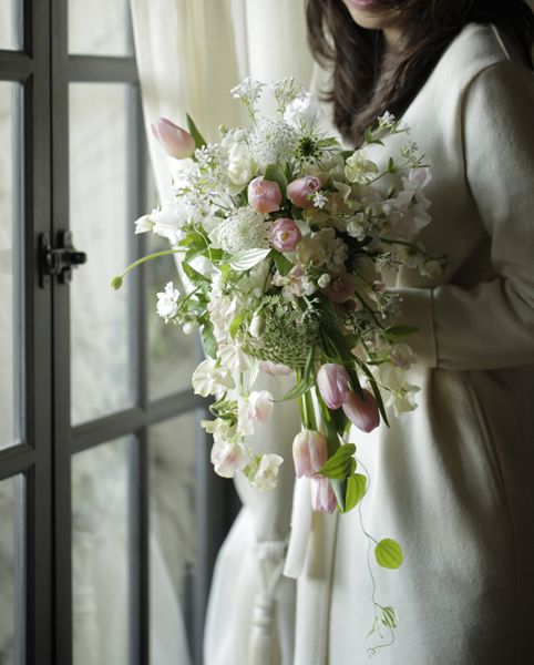 チューリップ♡白グリーンウェディングブーケ＆ブートニア アーティフィシャルフラワー.造花ブーケブーケ FlowerCrew 通販16993213Creema クリーマ