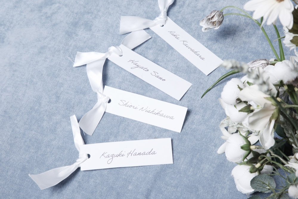 結婚式の席札は注文と手作りどっちがいいの？おすすめデザインも紹介！アツメル結婚式レシピ 買える結婚式アイテム WeddingMart ウェディングマート