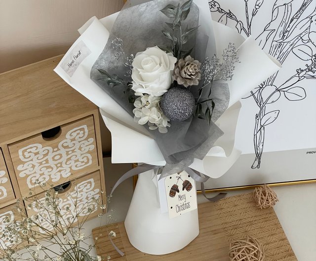 クリスマスローズのスワッグ ❁ 壁掛け 花束 ワインレッド クリスマス プレゼント アートフラワー Creema限定 スワッグ hana kaori通販 18350482Creema クリーマ