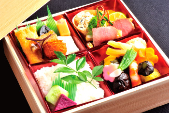 お待たせしました！ひなまつり弁当３，４５６円。ご予約始めます！熊本 懐石 会席四季のおもてなし 磯鷸之庄