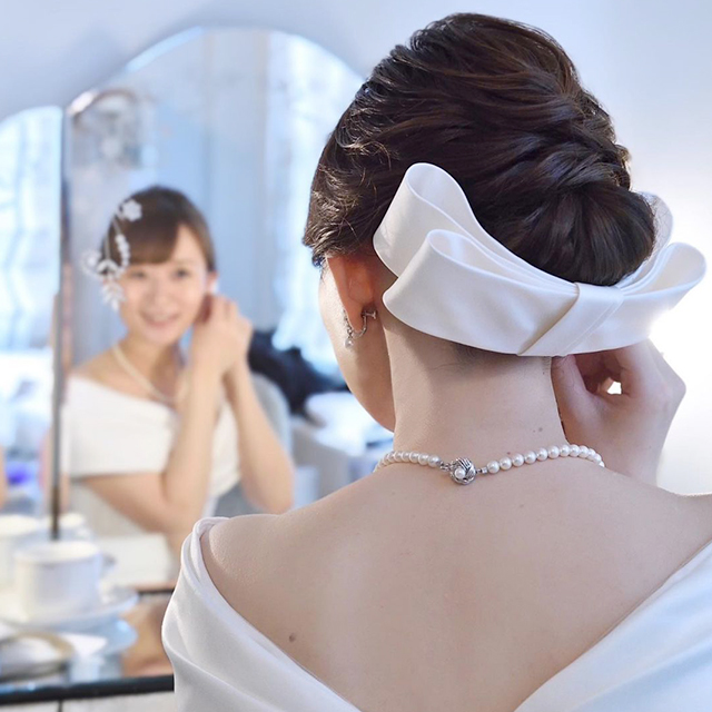 2025年版 結婚式の花嫁髪型ガイド 顔型・髪質・衣装別×50実例 プロが教える選び方とコツブライダルジャーナル公式 結婚指輪・婚約指輪の4℃ ヨンドシー BRIDAL- ブライダルリング専門店