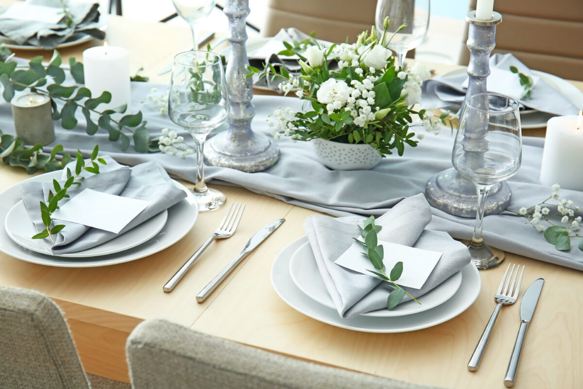 ベージュやくすみピンク系で大人の少人数wedding♡結婚式結婚式コーデウェディング装花ウェディングフラワー高砂装花高砂装飾高砂ナチュラルウェディングナチュラルフラワー 披露宴披露宴会場コーディネート披露宴会場結婚式装飾結婚式装花