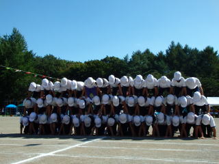 運動会の組体操・人間ピラミッドで事故が相次ぎ、大阪府下ではついに｢原則｣中止ぼんず君の勉強記録