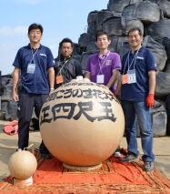 2万円代から打ち上げるプライベート花火 MiRaiのプライベート花火-MiRaIのプライベート花火なら28.750円から自分だけの花火を打ち上げられます。大切な瞬間に少し大きな花束を贈るように、プライベート花火をご活用ください。2万円代から打ち上げるプライベート花火