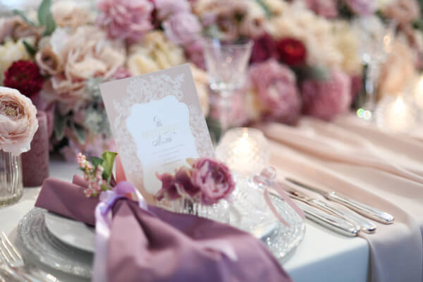 バラの花束ウェディングドレス レンタル– 結婚式準備サイトCORDY コーディ