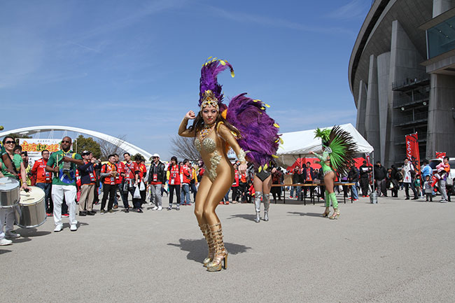 世界最大のお祭りリオのカーニバル - 株式会社アルファインテル