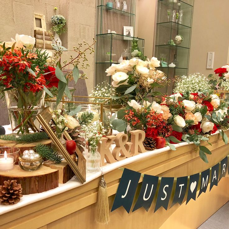 クリスマスウエディングの演出と装花装飾アイデア13選！結婚式場の選び方