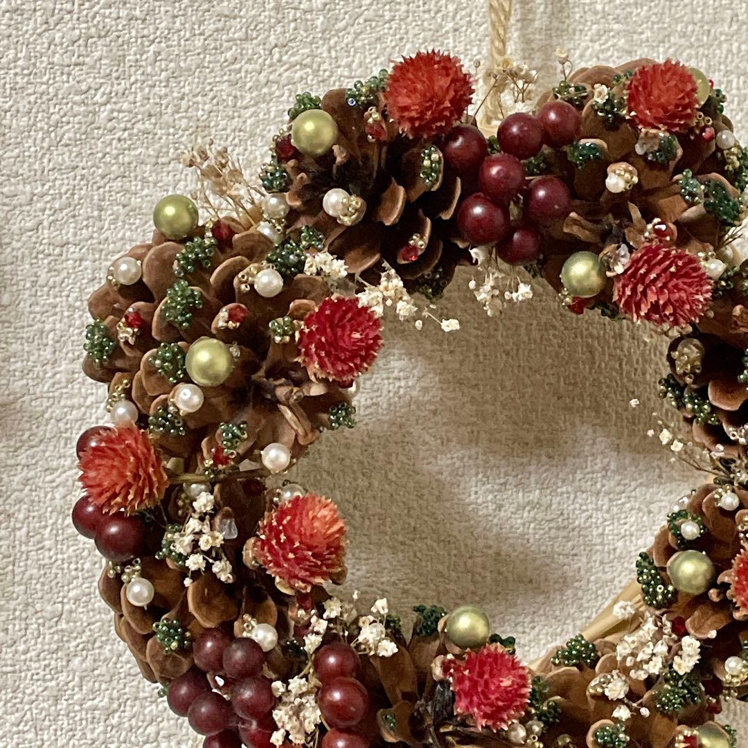 100均素材で作る松ぼっくりリースの作り方│koshirau 拵う こしらう