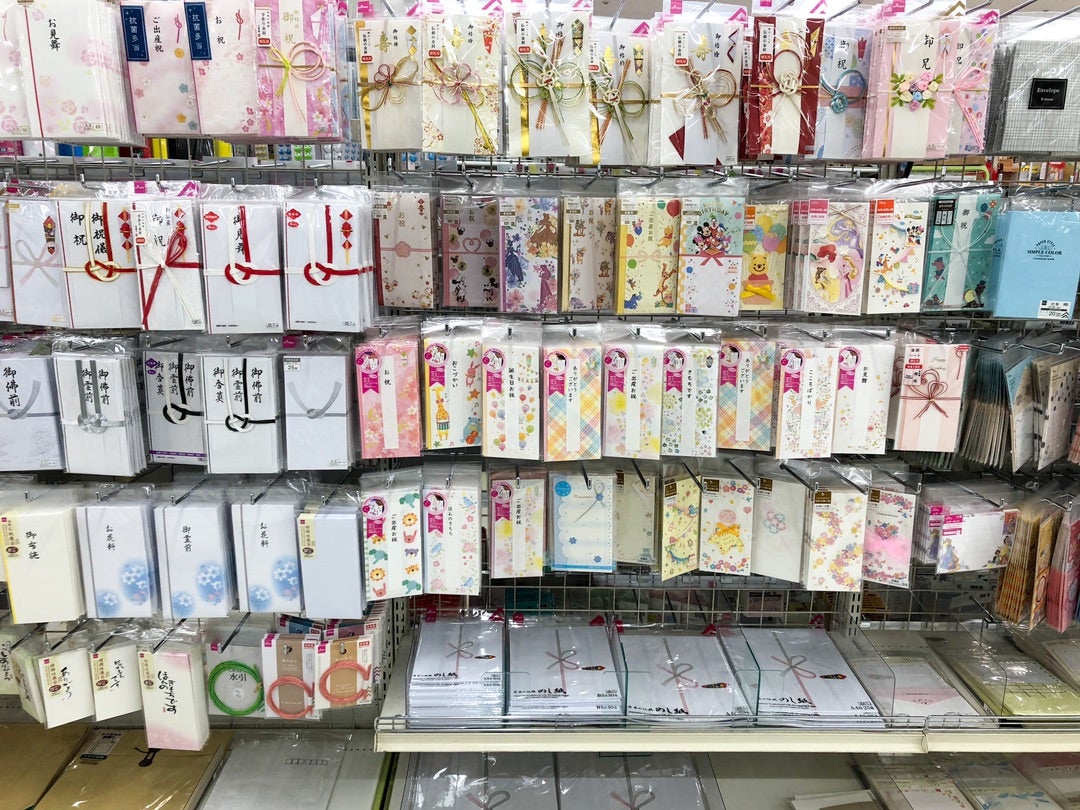 100均ダイソーのおすすめラッピンググッズ！簡単おしゃれなアレンジアイデアも紹介ワタシト