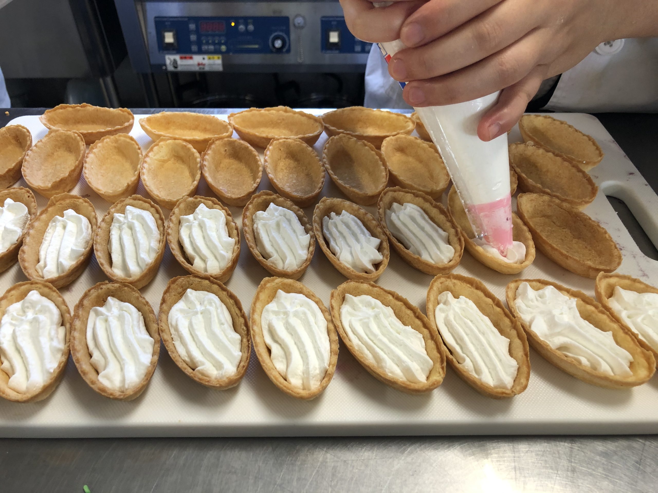 ハロウィンおやつー＼ ^o^- 愛育幼稚園のHPへようこそ