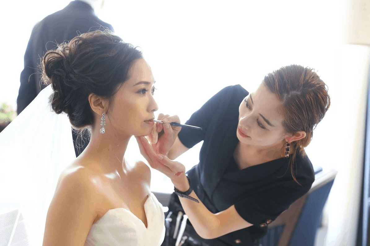 一生の思い出に！ヘアメイクで最高の輝きを叶える♡アクアデヴュー佐賀スィートテラス佐賀県佐賀市の結婚式場・ゲストハウス 公式