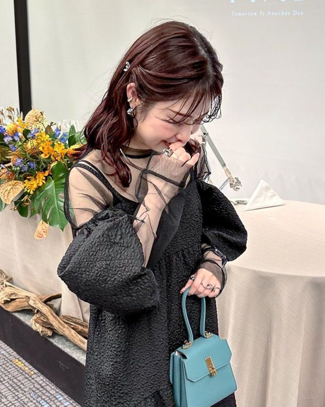 楽天市場 ヘアーアクセサリー カチューシャ キラキラ 気質 百掛け sweet系 姫系 お嬢様 ヘアバンド ヘッドバンド ヘアピン プレスヘアカジュアル 上品 大人 かわいい おしゃれ フォーマル 二次会 結婚式 お呼ばれ 韓国ファッション : One-Piece Dress