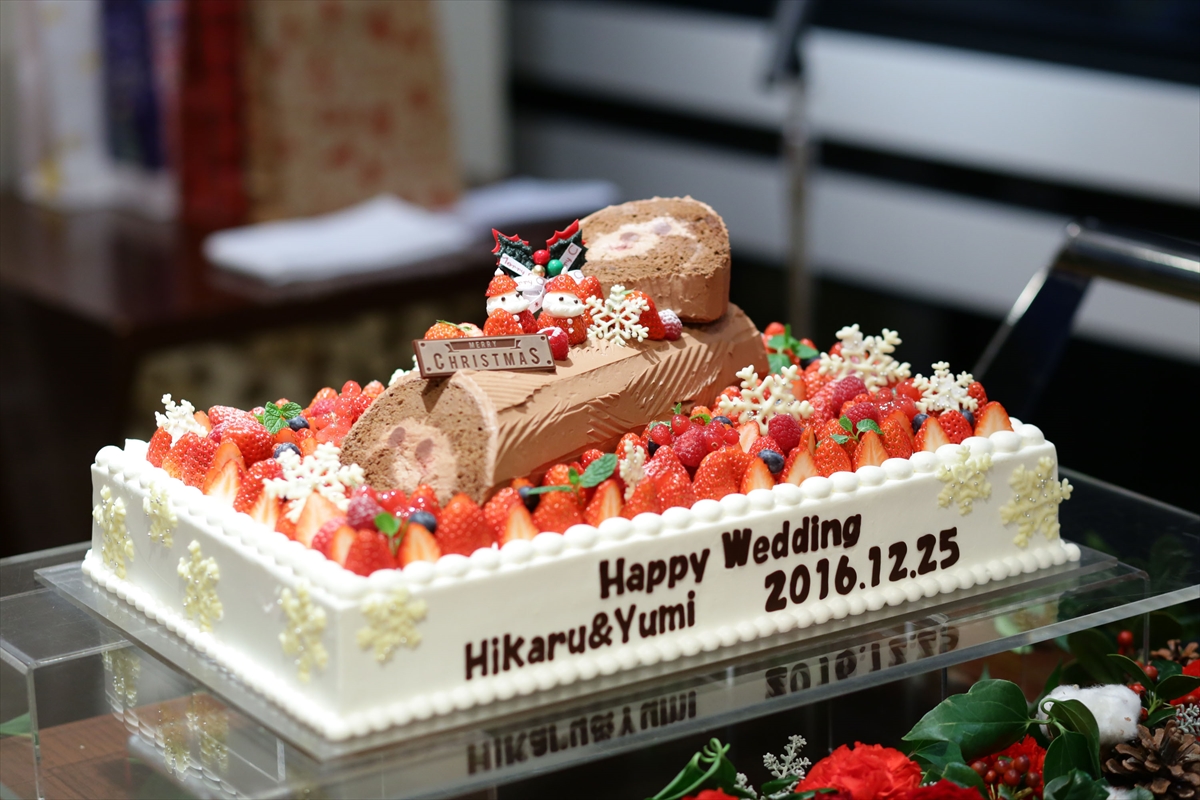 Amazon.co.jp: ウェディングケーキ クリスマス置物 オーナメント 5.25インチ ガラスハンギングオーナメント クリスマスツリーデコレーション花嫁 婚約 ブライダルシャワー 結婚日 記念日に : ホーム＆キッチン